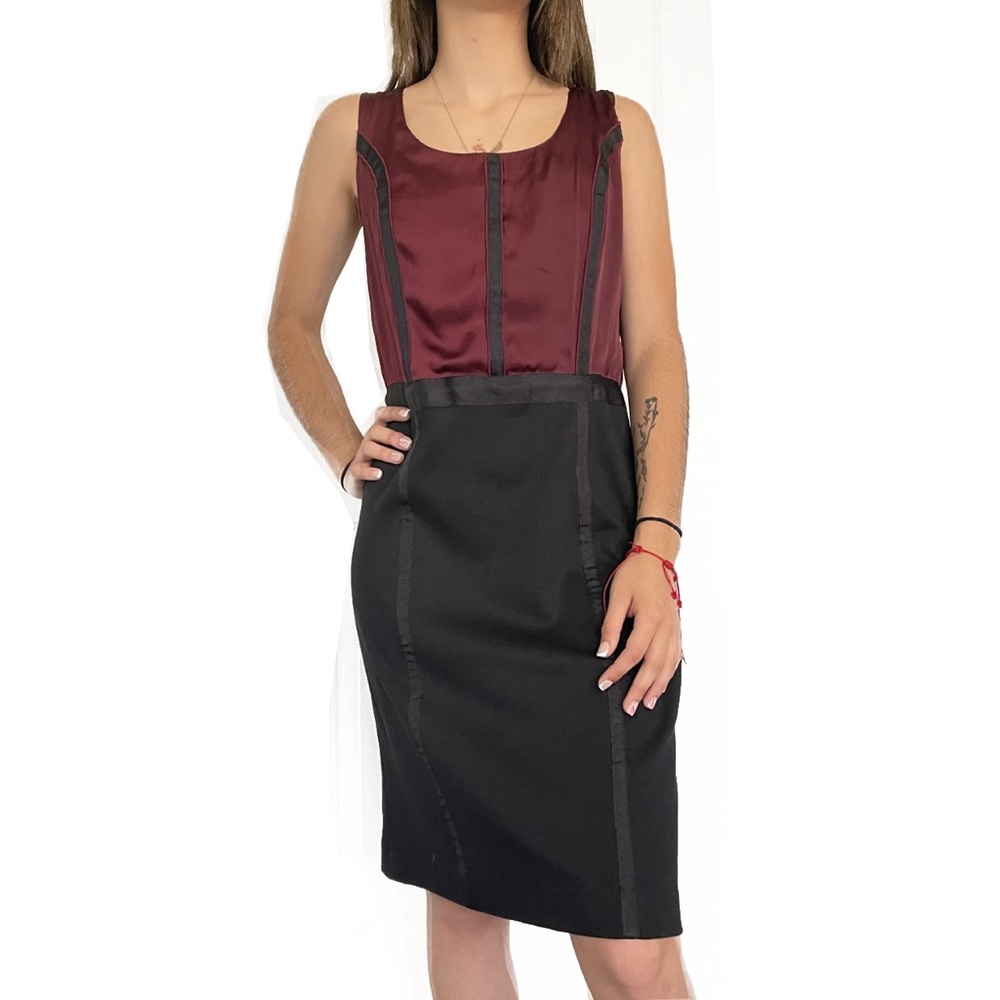 Dana Buchman Black and Burgundy Fitted Dress 6